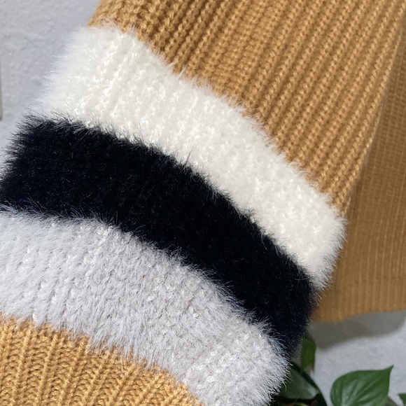 Knit Sweater - Picture 2 of 4